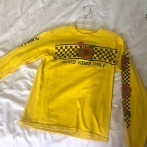 100% cotton Yellow good vibes only tee